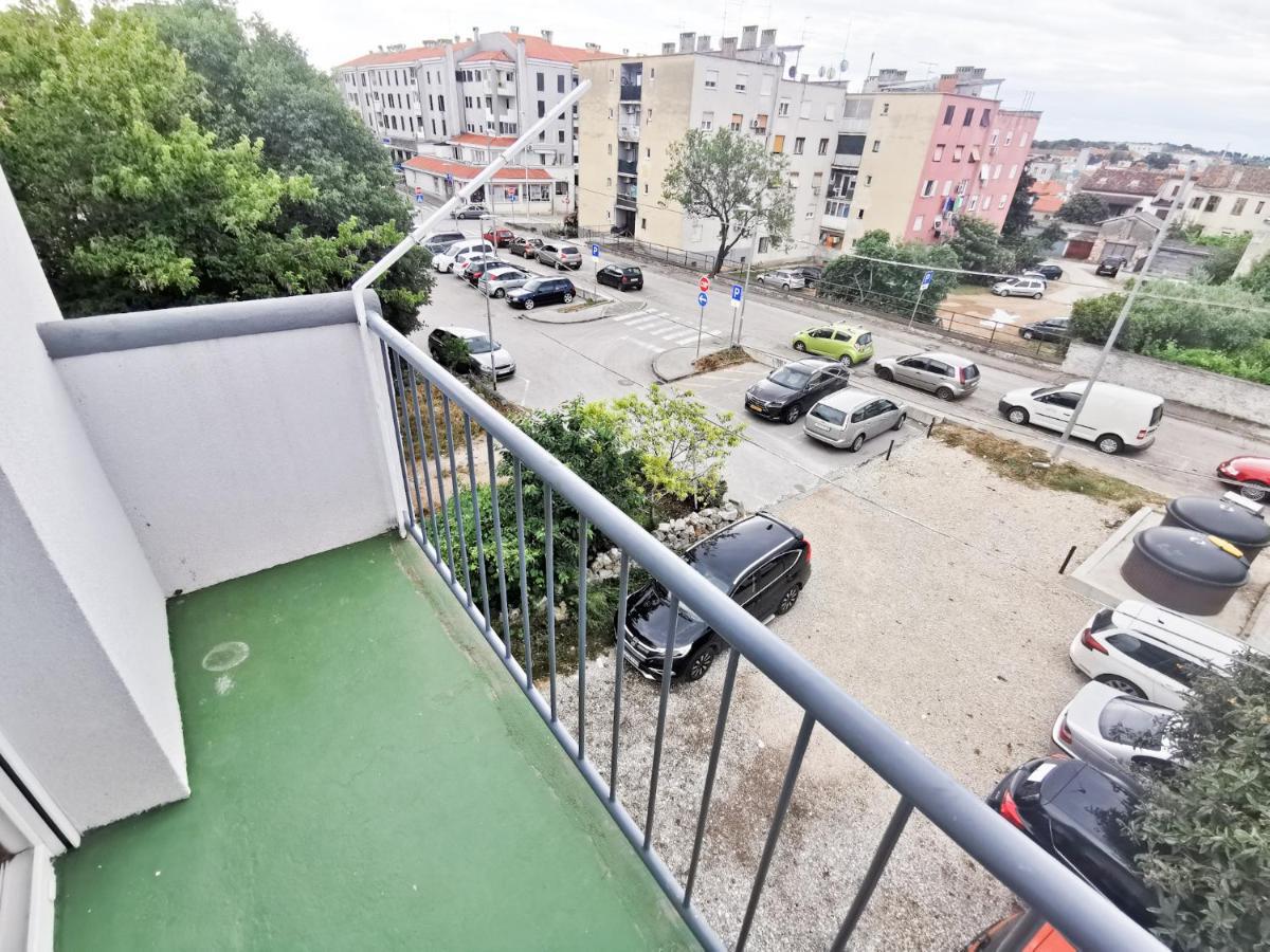 Sea Star Apartment Pula Buitenkant foto